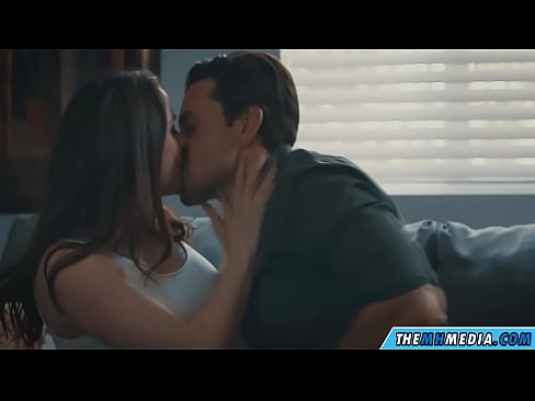 ❤️ Feusuaiga alofa ma se tina busty lelei Vitio fa'ata'ita'i ❌️